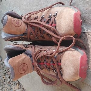 Danner vibram sole hiking boots
